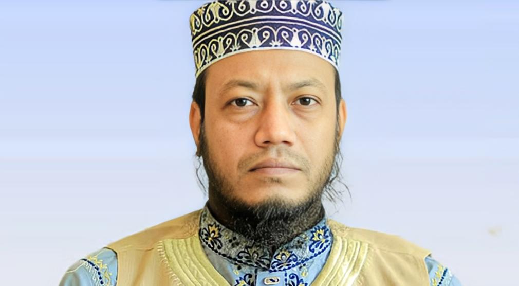 মুফতি আমির হামজার বিরুদ্ধে গ্রেপ্তারি পরোয়ানা জারি